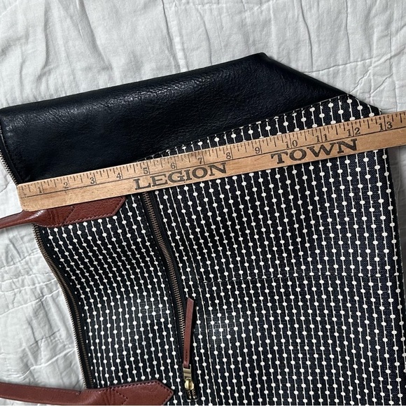 Fossil tote bag vegan strap has been repaired good condition - Picture 4 of 15